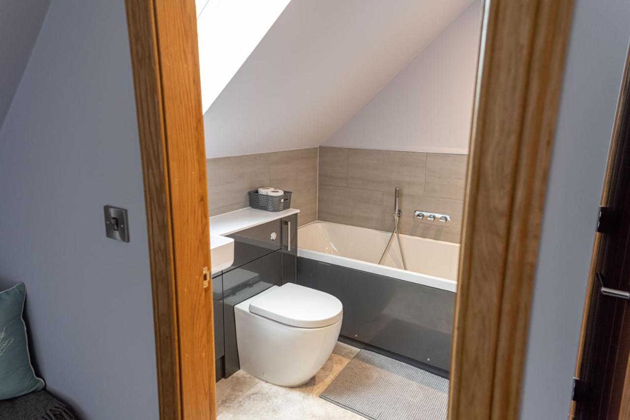 The Annexe, Luxury With Hot Tub At Pitilie Pods Villa