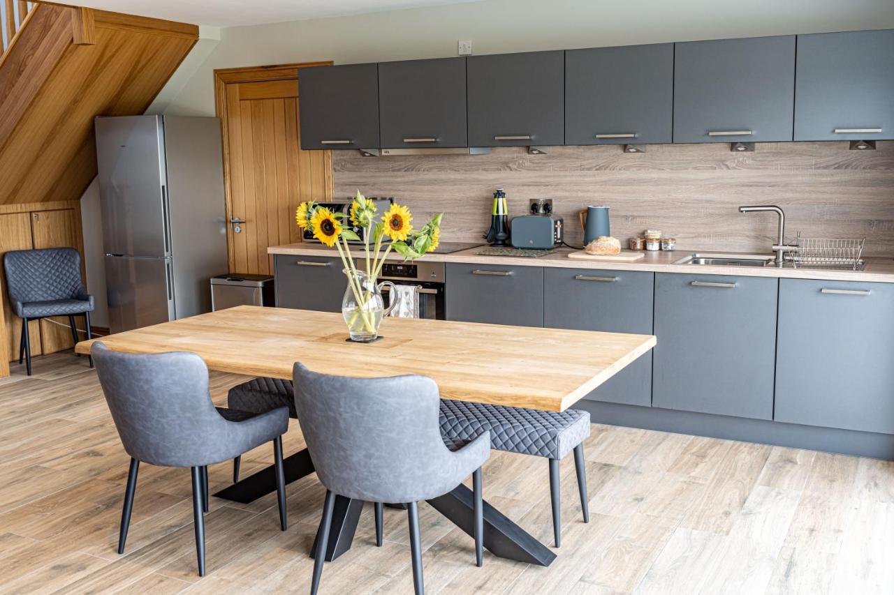 The Annexe, Luxury With Hot Tub At Pitilie Pods Aberfeldy